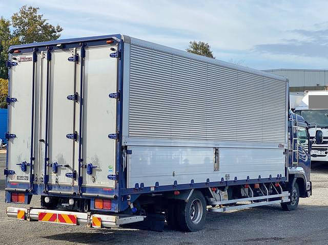 いすゞフォワードアルミウイング中型（4t）[写真02]