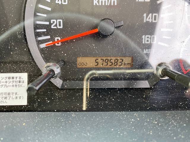 いすゞフォワードアルミウイング中型（4t）[写真21]