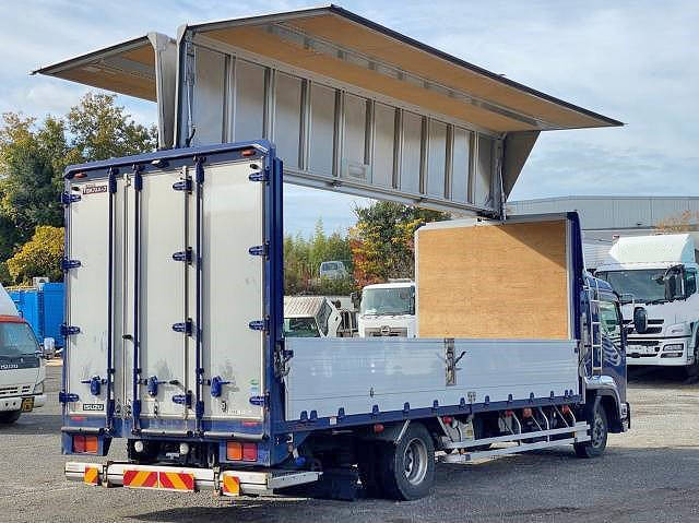 いすゞフォワードアルミウイング中型（4t）[写真07]