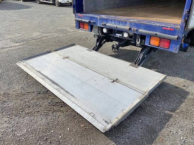 いすゞフォワードアルミウイング中型（4t）[写真09]