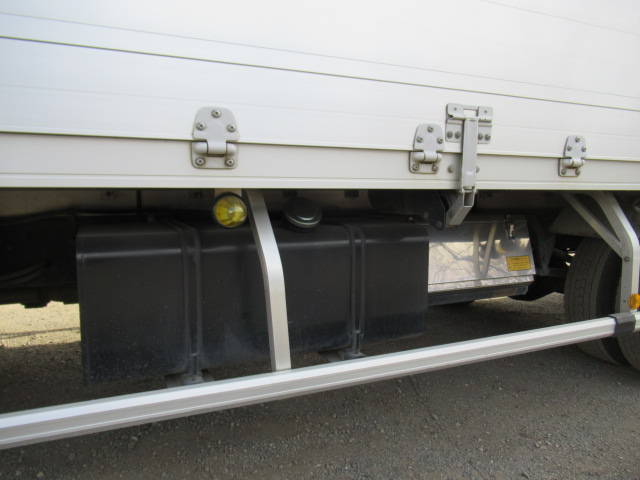 UDトラックスコンドルアルミウイング中型（4t）[写真17]