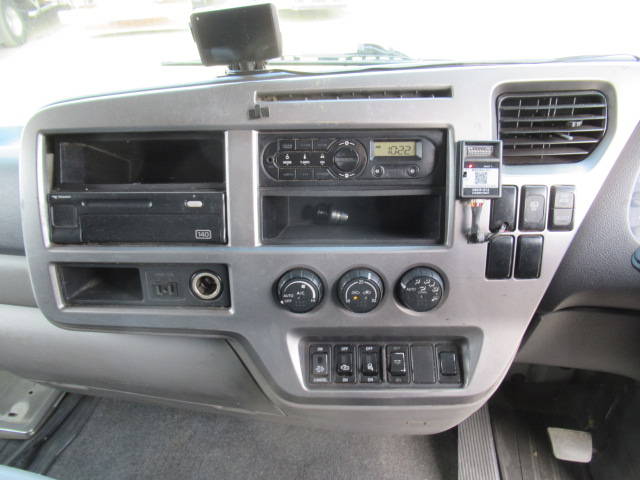 UDトラックスコンドルアルミウイング中型（4t）[写真28]