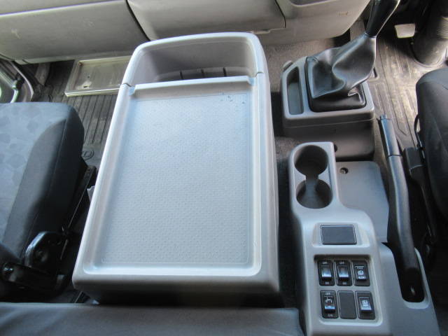 UDトラックスコンドルアルミウイング中型（4t）[写真29]