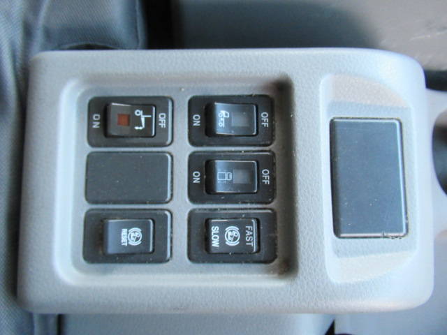 UDトラックスコンドルアルミウイング中型（4t）[写真30]