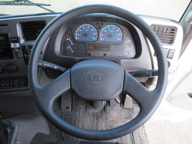 UDトラックスコンドルアルミウイング中型（4t）[写真31]