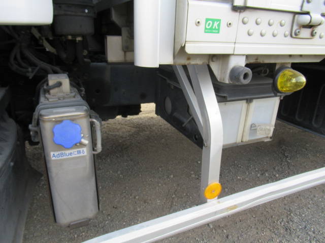 UDトラックスコンドルアルミウイング中型（4t）[写真35]