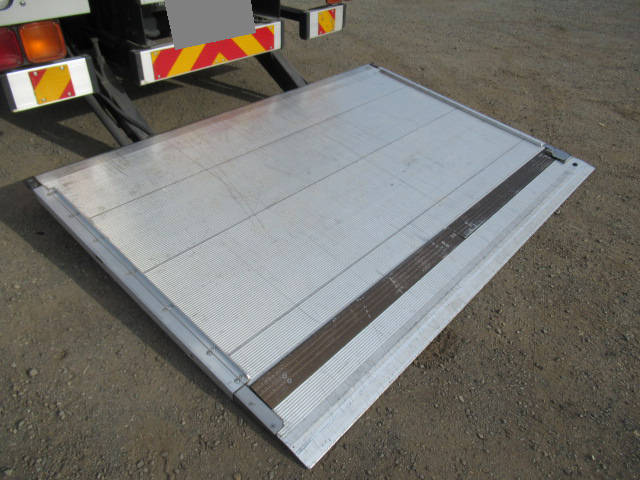 UDトラックスコンドルアルミウイング中型（4t）[写真06]