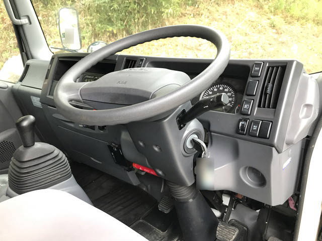 いすゞエルフアルミバン小型（2t・3t）[写真29]