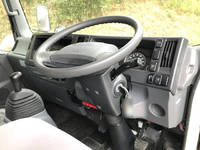 いすゞエルフアルミバン小型（2t・3t）[写真29]