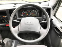 いすゞエルフアルミバン小型（2t・3t）[写真31]