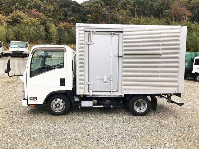 いすゞエルフアルミバン小型（2t・3t）[写真05]