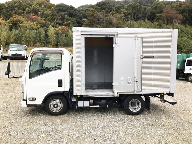 いすゞエルフアルミバン小型（2t・3t）[写真06]