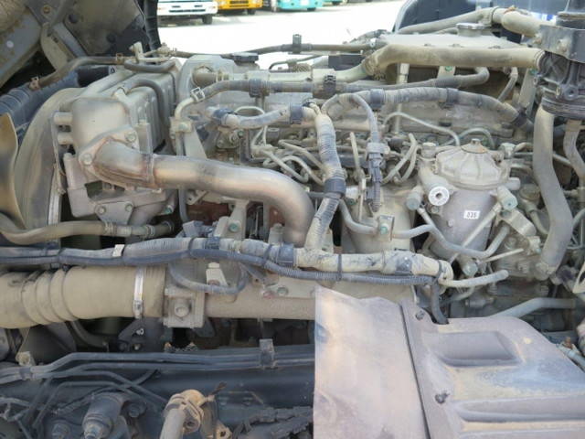 日野レンジャーセルフクレーン3段増トン（6t・8t）[写真23]