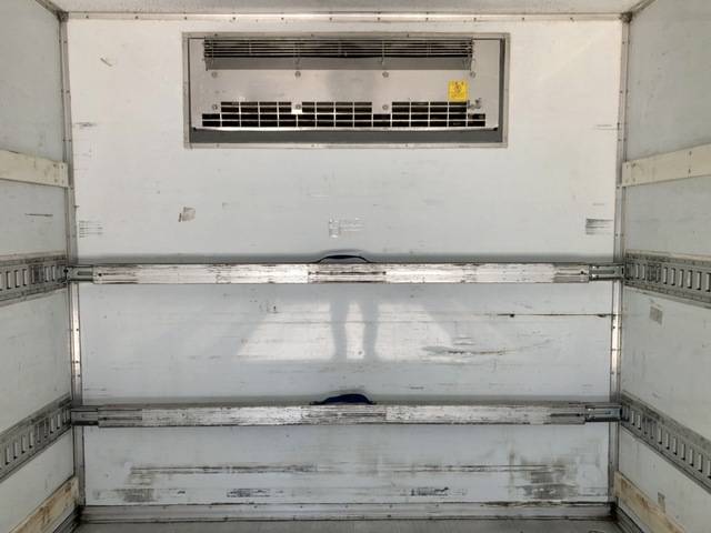 いすゞフォワード冷凍車（冷蔵車）中型（4t）[写真16]