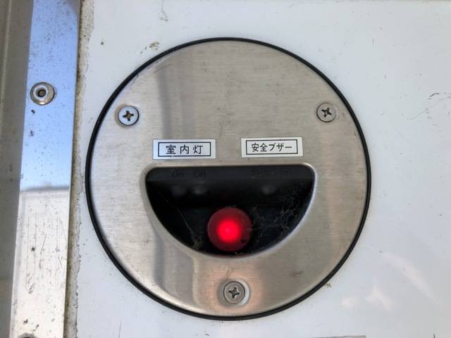 いすゞフォワード冷凍車（冷蔵車）中型（4t）[写真19]