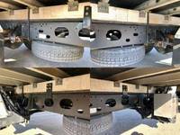 いすゞフォワード冷凍車（冷蔵車）中型（4t）[写真24]