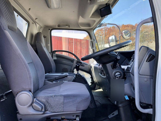 いすゞフォワード冷凍車（冷蔵車）中型（4t）[写真27]