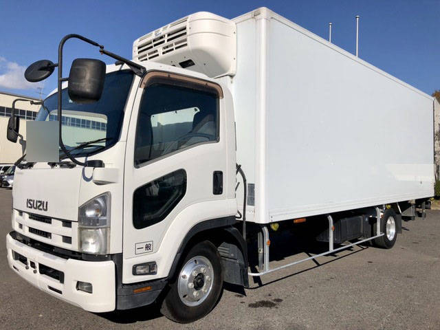 いすゞフォワード冷凍車（冷蔵車）中型（4t）[写真03]