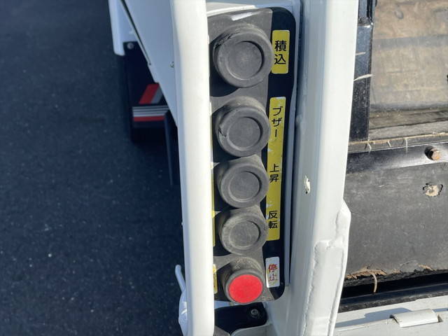 三菱ふそうキャンターパッカー車（塵芥車）小型（2t・3t）[写真14]