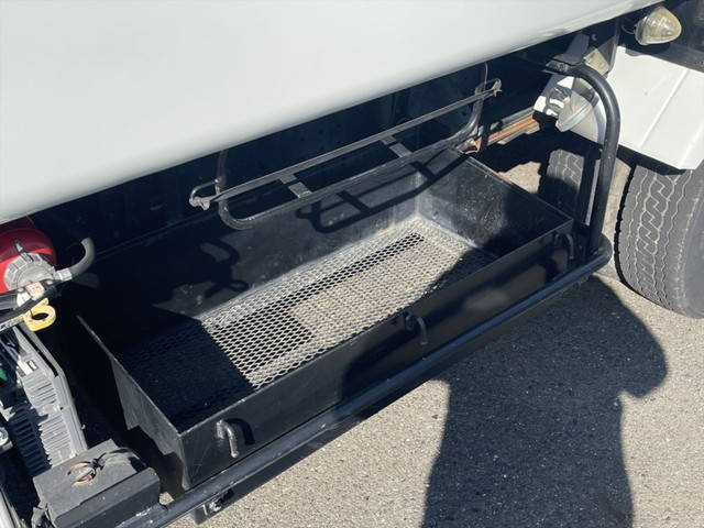 三菱ふそうキャンターパッカー車（塵芥車）小型（2t・3t）[写真17]