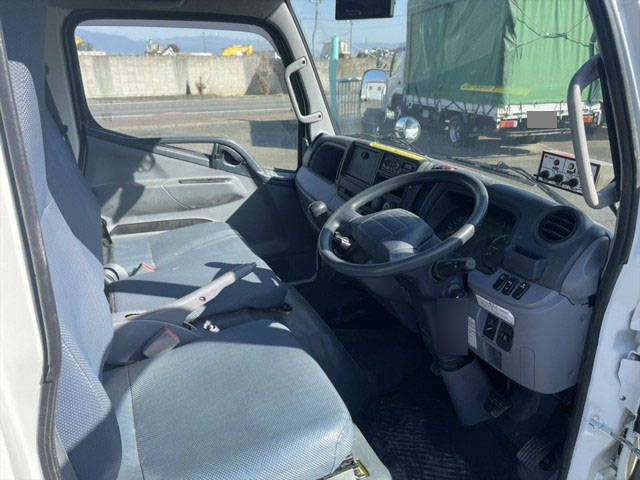 三菱ふそうキャンターパッカー車（塵芥車）小型（2t・3t）[写真21]