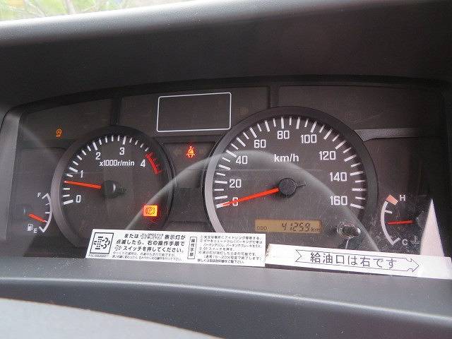 いすゞエルフ冷凍車（冷蔵車）小型（2t・3t）[写真11]