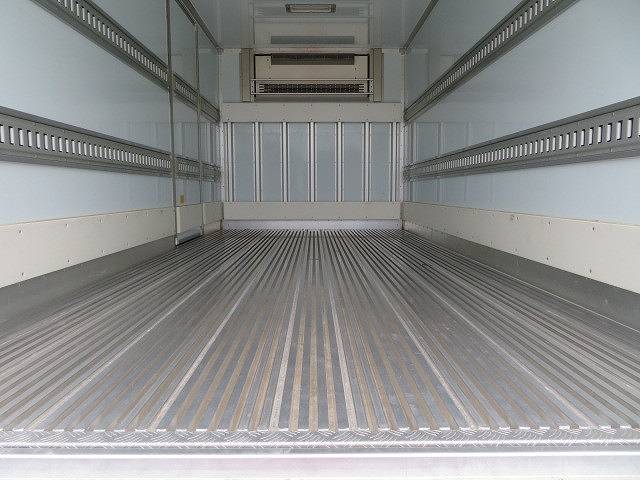 いすゞエルフ冷凍車（冷蔵車）小型（2t・3t）[写真19]