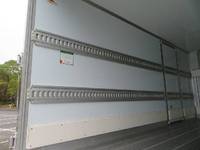 いすゞエルフ冷凍車（冷蔵車）小型（2t・3t）[写真21]