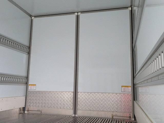 いすゞエルフ冷凍車（冷蔵車）小型（2t・3t）[写真24]