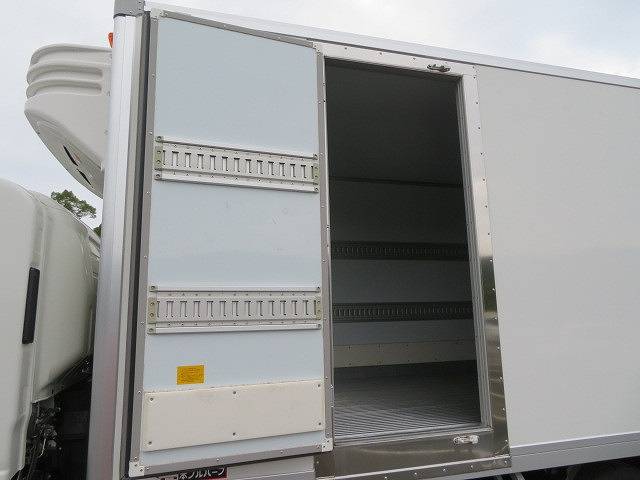 いすゞエルフ冷凍車（冷蔵車）小型（2t・3t）[写真29]