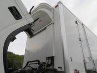 いすゞエルフ冷凍車（冷蔵車）小型（2t・3t）[写真31]