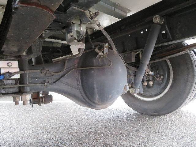 いすゞエルフ冷凍車（冷蔵車）小型（2t・3t）[写真40]