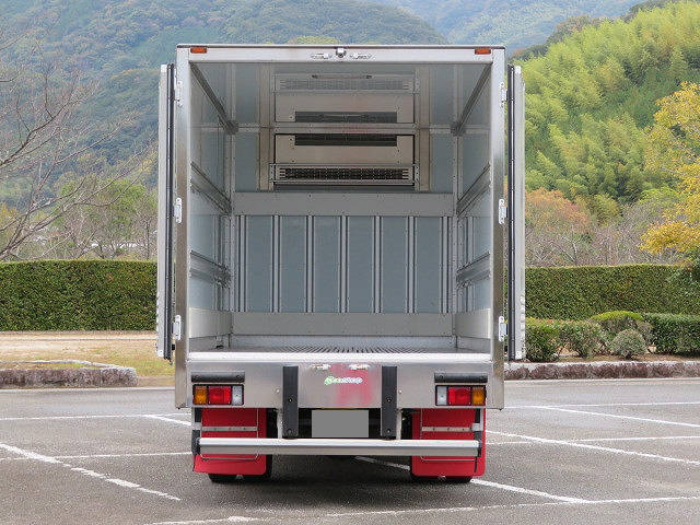 いすゞエルフ冷凍車（冷蔵車）小型（2t・3t）[写真08]