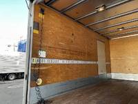 いすゞエルフアルミバン小型（2t・3t）[写真10]