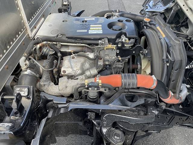 いすゞエルフアルミバン小型（2t・3t）[写真16]