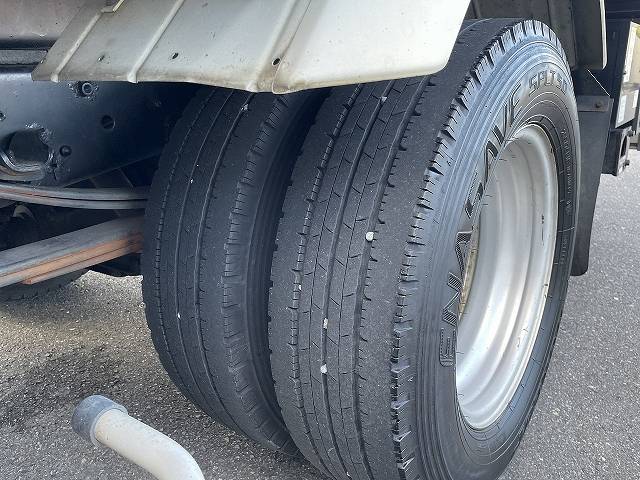 いすゞエルフアルミバン小型（2t・3t）[写真24]