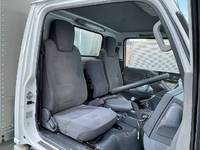 いすゞエルフアルミバン小型（2t・3t）[写真25]