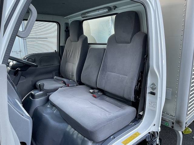 いすゞエルフアルミバン小型（2t・3t）[写真35]