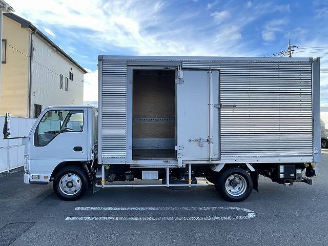 いすゞエルフアルミバン小型（2t・3t）[写真05]
