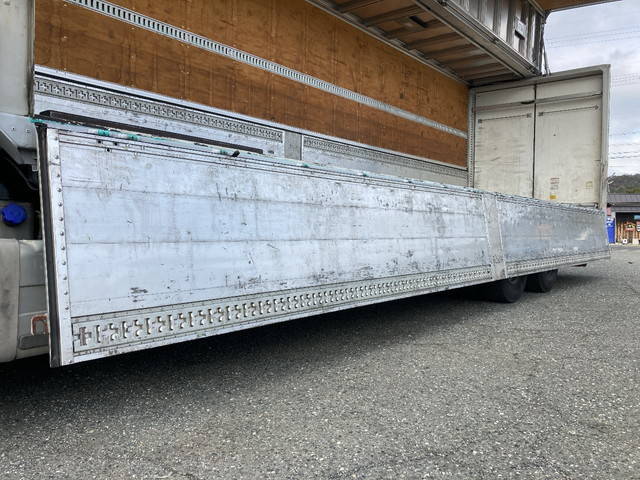 UDトラックスクオンアルミウイング大型（10t）[写真16]