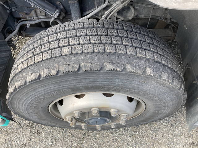 UDトラックスクオンアルミウイング大型（10t）[写真21]