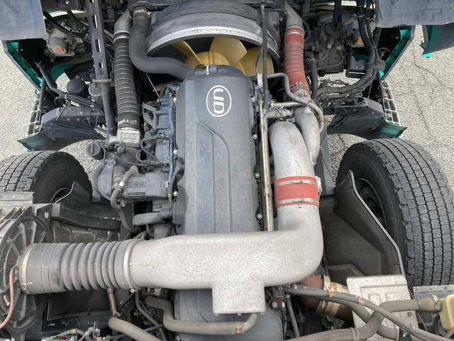 UDトラックスクオンアルミウイング大型（10t）[写真26]