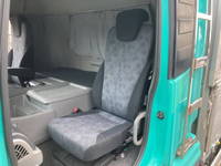 UDトラックスクオンアルミウイング大型（10t）[写真28]