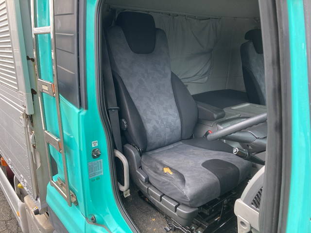 UDトラックスクオンアルミウイング大型（10t）[写真29]