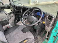 UDトラックスクオンアルミウイング大型（10t）[写真31]