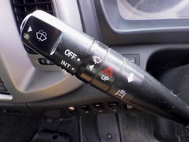 日野レンジャー幌ウイング中型（4t）[写真14]