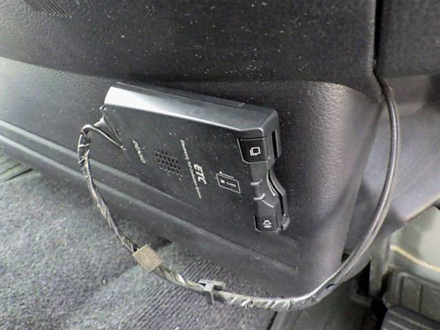 日野レンジャー幌ウイング中型（4t）[写真18]