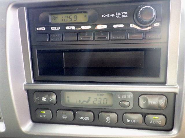 日野レンジャー幌ウイング中型（4t）[写真19]