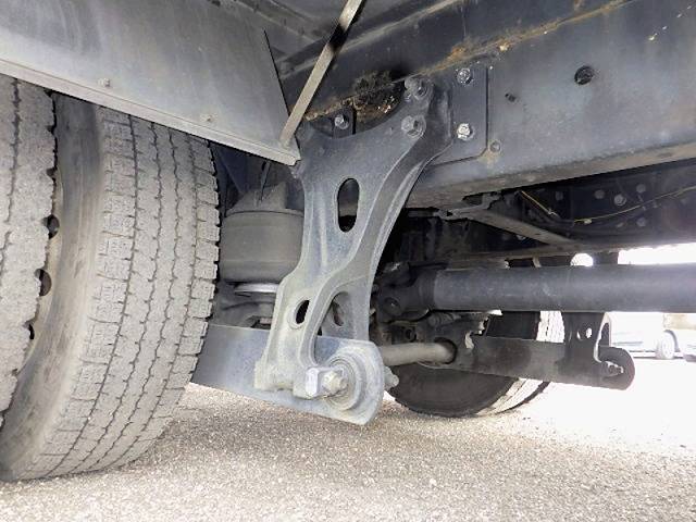 日野レンジャー幌ウイング中型（4t）[写真22]