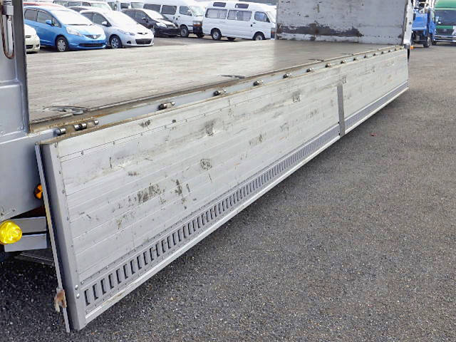 日野レンジャー幌ウイング中型（4t）[写真26]